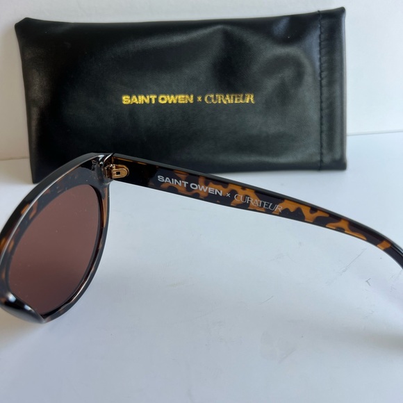 Saint Owen and Curateur Wylde
Tortoiseshell Sunglasses - Picture 5 of 6